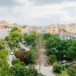 Rent4Rest Lisbon Family & Friends Apartment In Roma Avenue