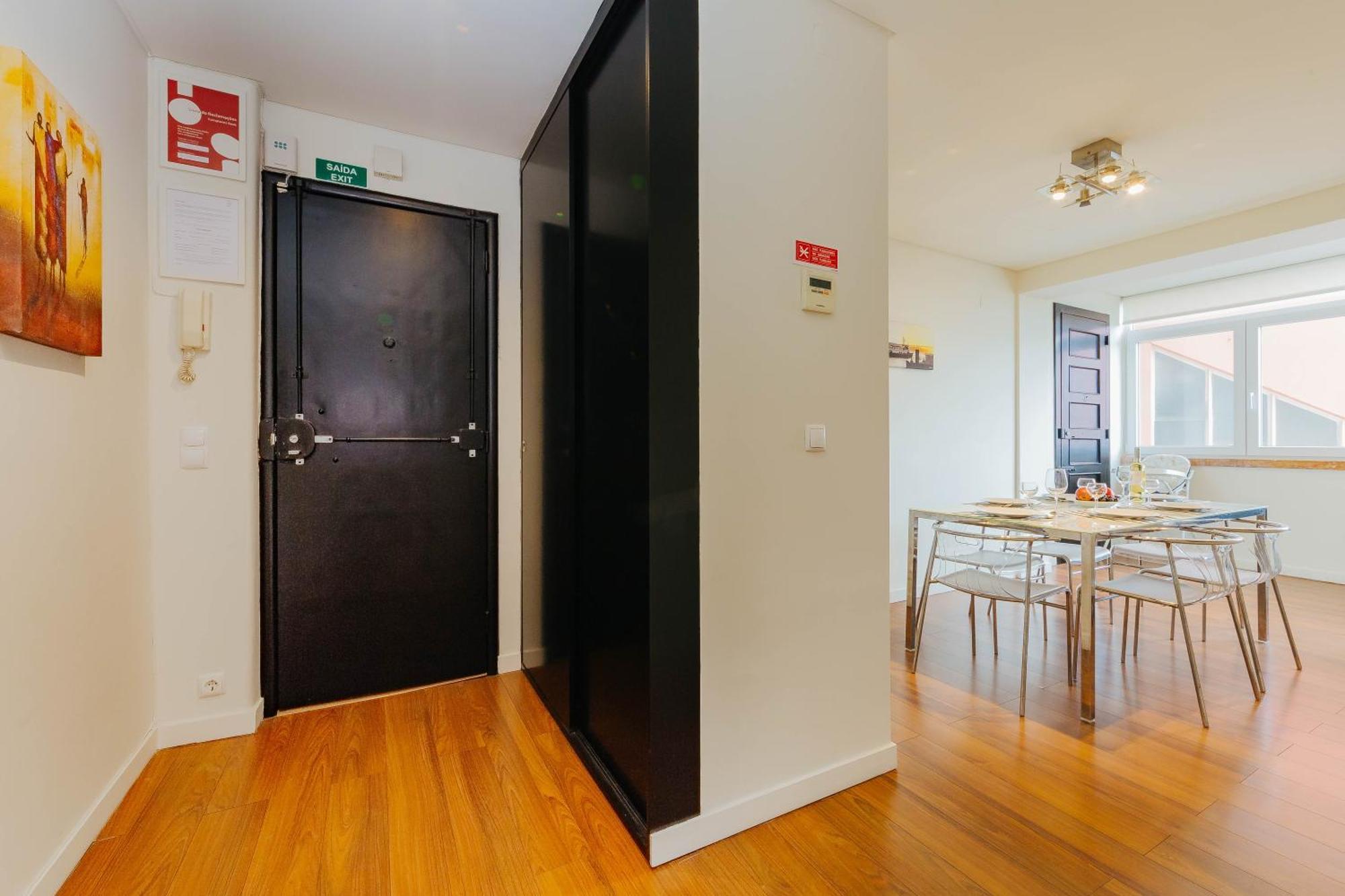 Rent4rest Family & Friends In Roma Avenue Appartement