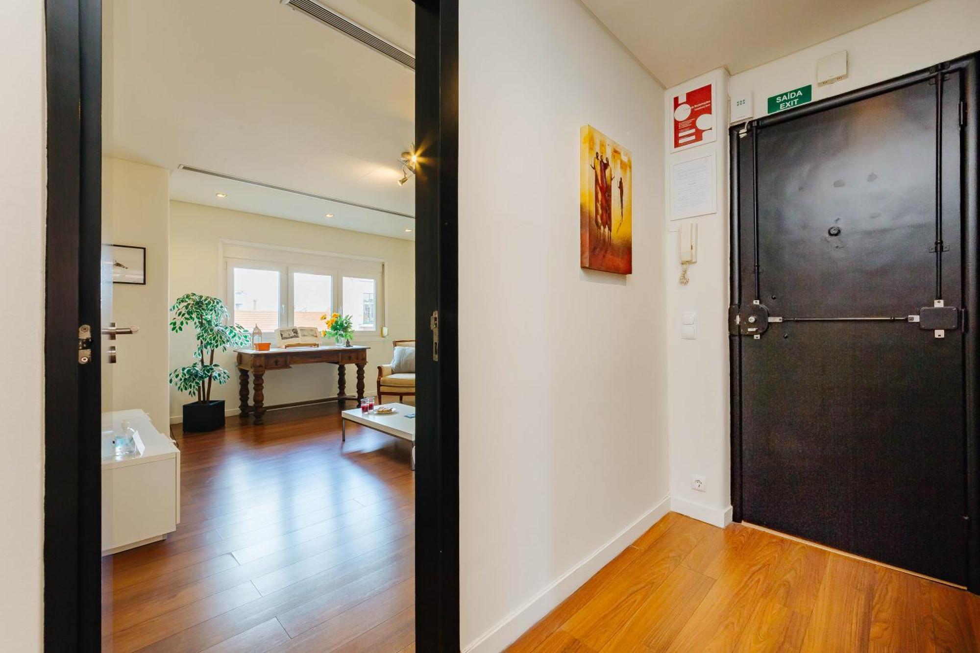 Rent4rest Family & Friends In Roma Avenue *