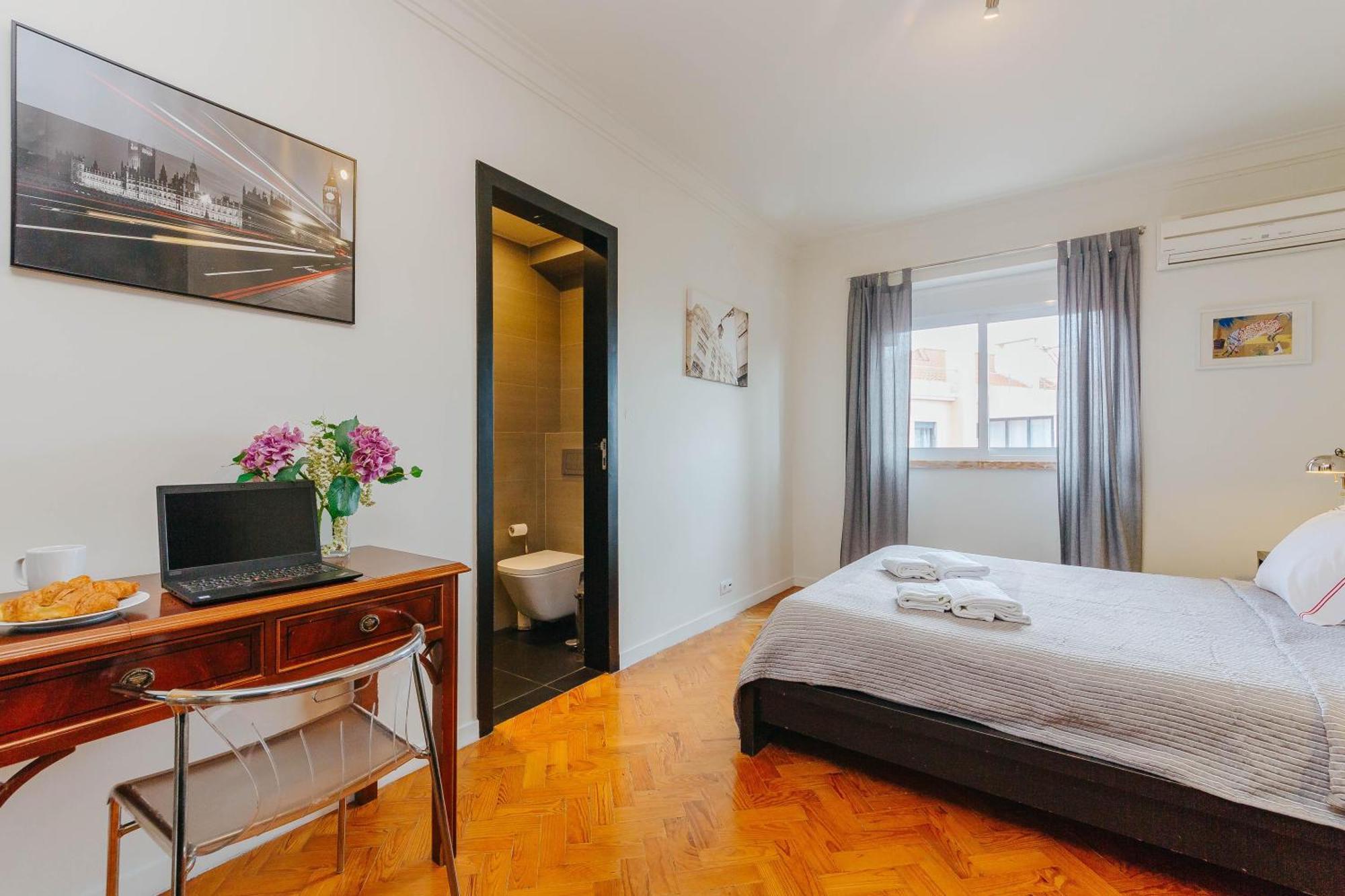 Rent4rest Family & Friends In Roma Avenue Lissabon