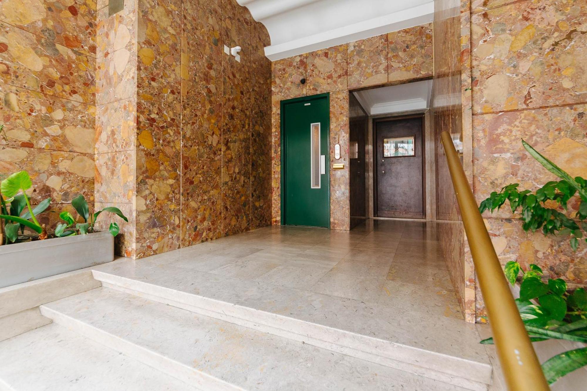 Rent4rest Family & Friends In Roma Avenue Appartement